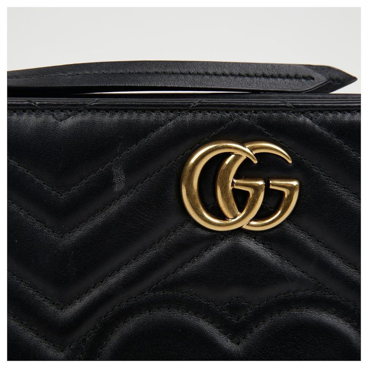 Gucci GG Marmont Matelassé Heart Clutch Pouch– Black
