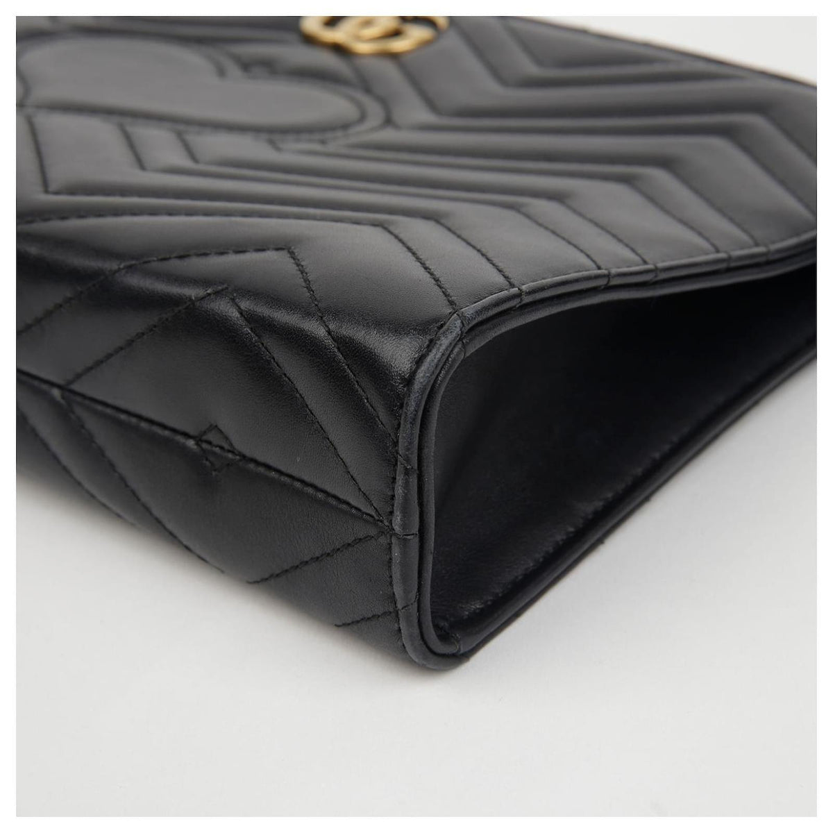 Gucci GG Marmont Matelassé Heart Clutch Pouch– Black