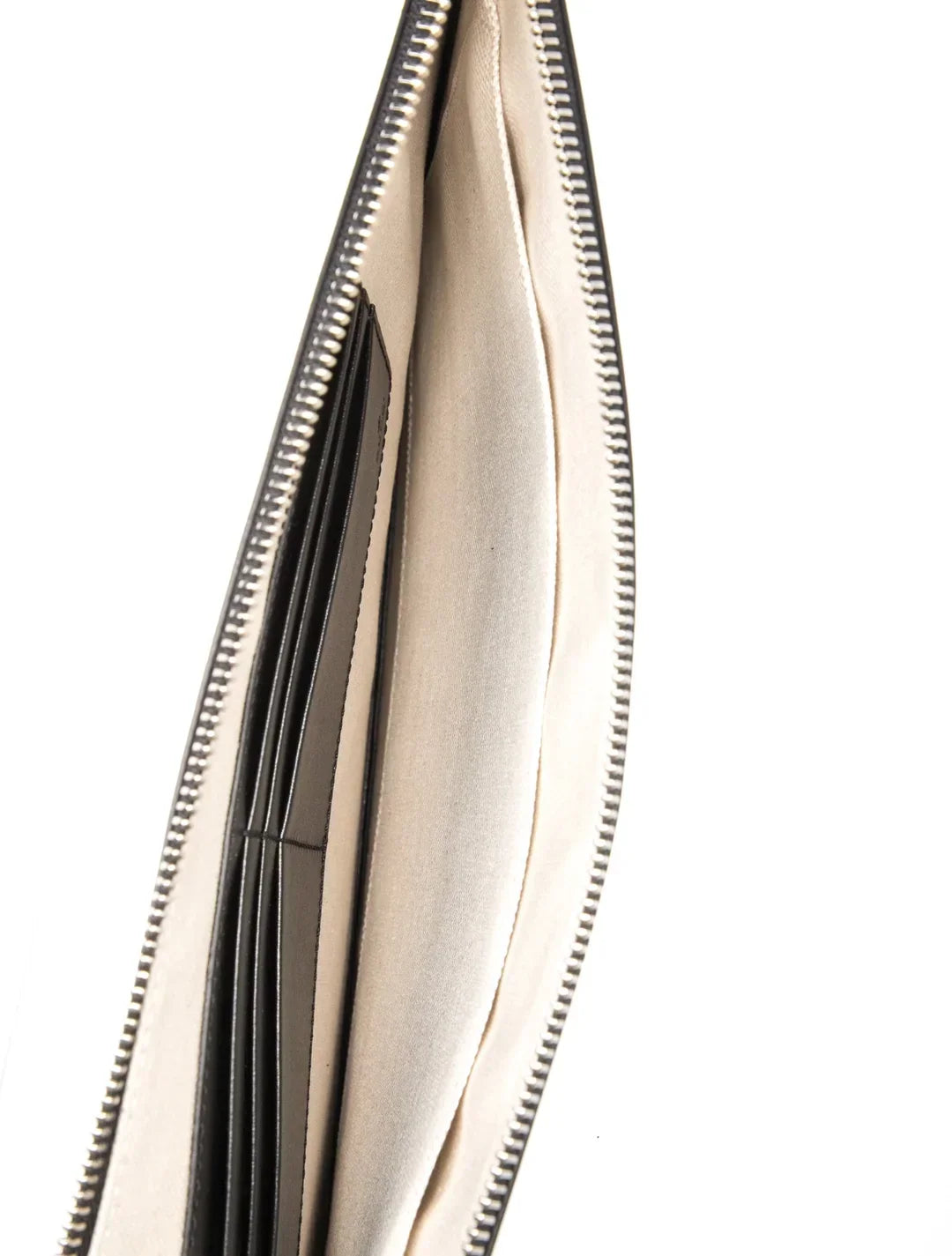 Gucci GG Marmont Smooth Pouch – Black